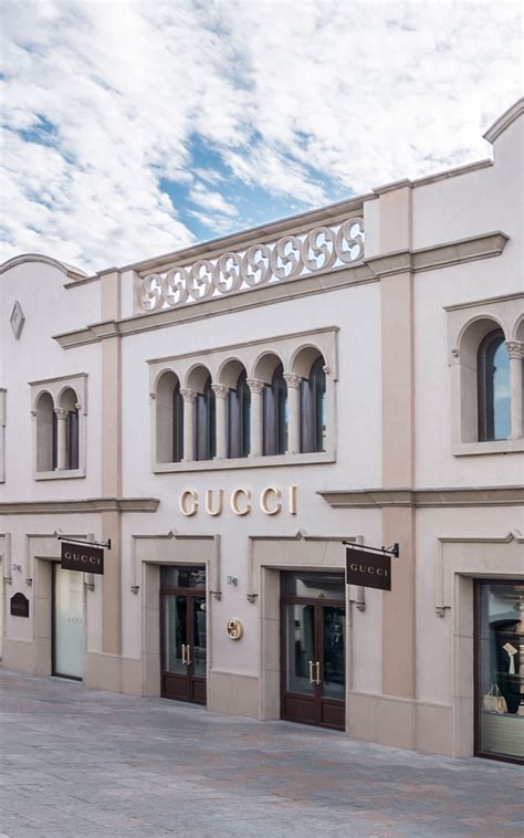 gucci la roca village outlet|Altro.